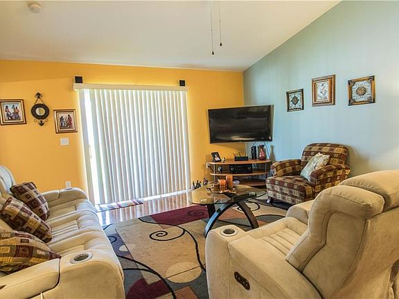 5th image of 7197 Cedarcrest Blvd