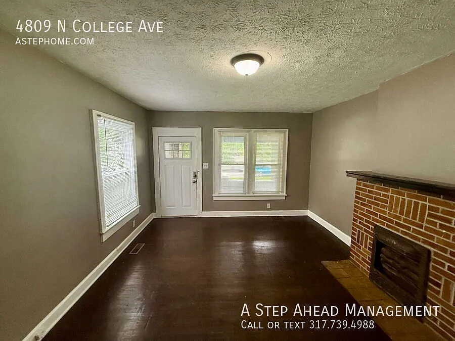 Charming 3-Bedroom, 1.5-Bath Two-Story Duplex — Photo 2