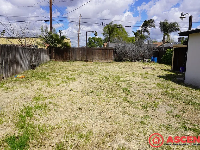 3108 Oak Pl — Photo 9