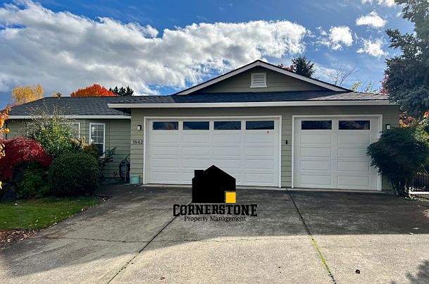 1st image of 1842 Garden Dr