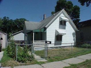 320 16th St NE, Cedar Rapids, IA 52402