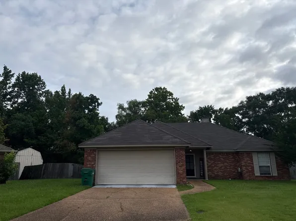 30 Red Oak Cv, Byram, MS 39272