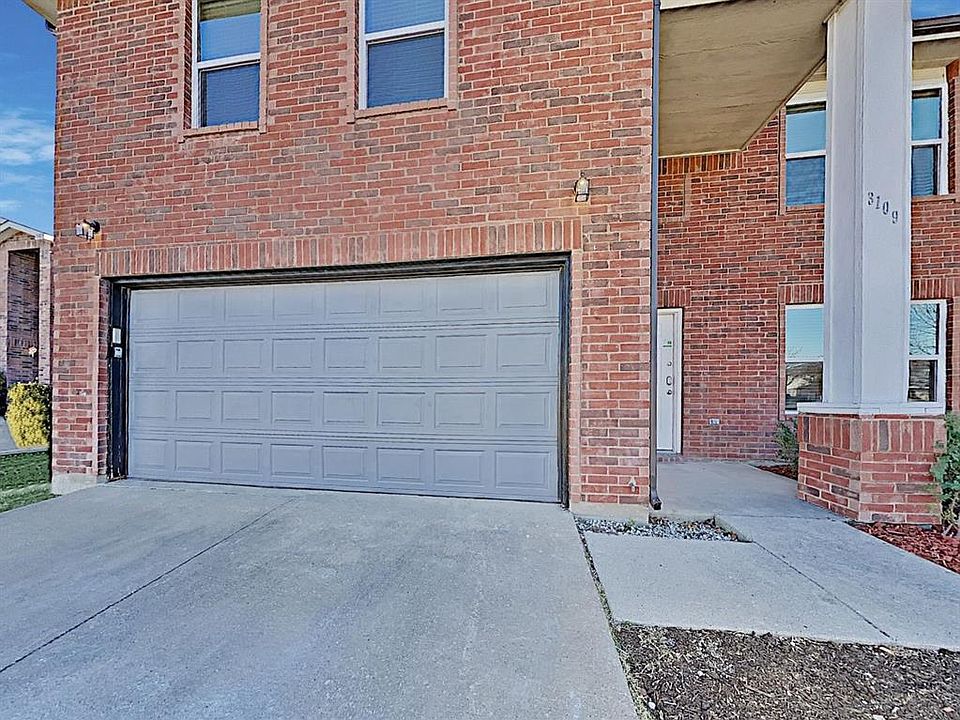 1st image of 3109 Valley Crest Dr