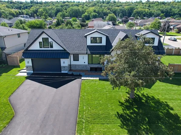 24 Royce Ave, Hamilton, ON L8G 3B5