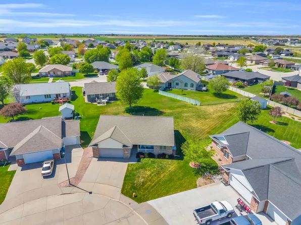 6308 Q Avenue Pl, Kearney, NE 68847