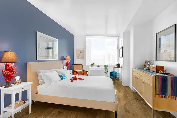 Sold by SERHANT. | media 5