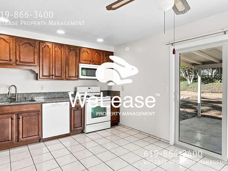 789 Dorothea Ave — Photo 2