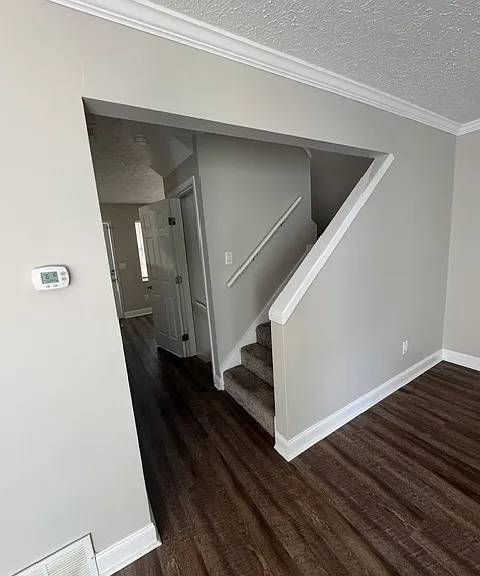 3952 Bronson Ct — Photo 3