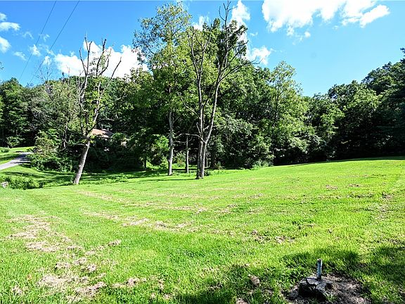 4th image of 382 Fry Hollow Rd