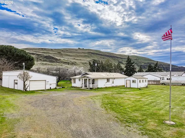 406 1st St, Rufus, OR 97050