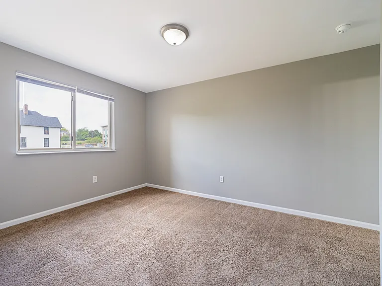 612 Madison St #12 — Photo 7