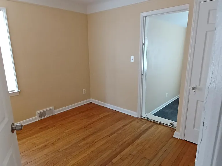 14592 Whitcomb St — Photo 11