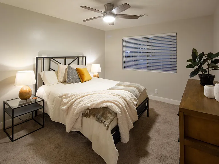 3733 E Bottlebrush Dr — Photo 23