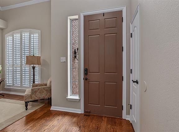 4th image of 2708 Meadow Wood Dr
