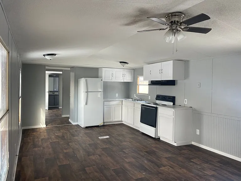345 Joyner Loop — Photo 9