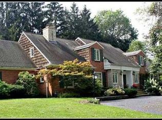 10 Elmhurst Rd, Amherst, NY 14226