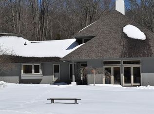 10338 S Western Hills Dr, Traverse City, MI 49684