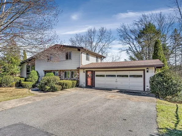 61 Fort Meadow Dr, Hudson, MA 01749