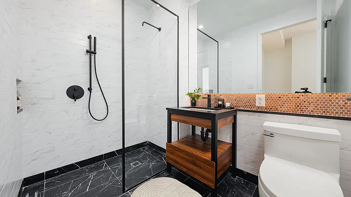 Rented by Nooklyn NYC LLC | media 48