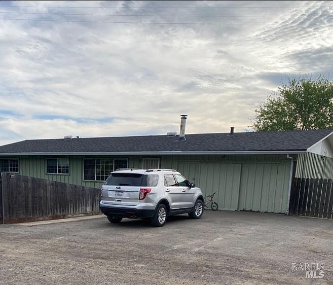 1st image of 921 Valley Drive
