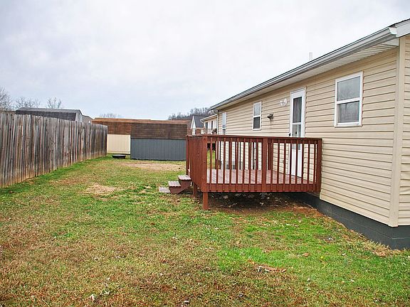 3rd image of 5046 Riverwood Cir