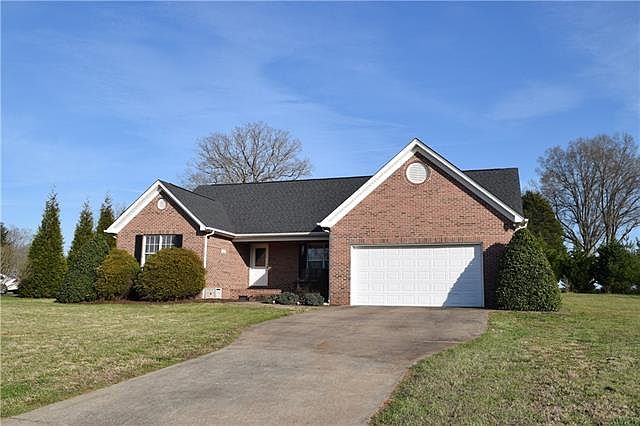 1st image of 3415 Sweetgum Ln