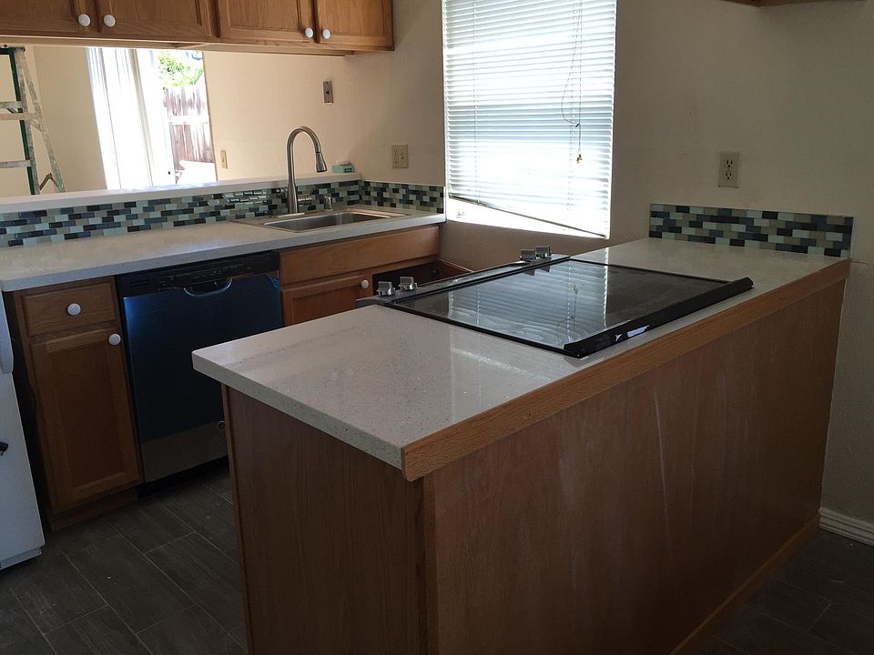 1st image of 2115 27th St APT 2