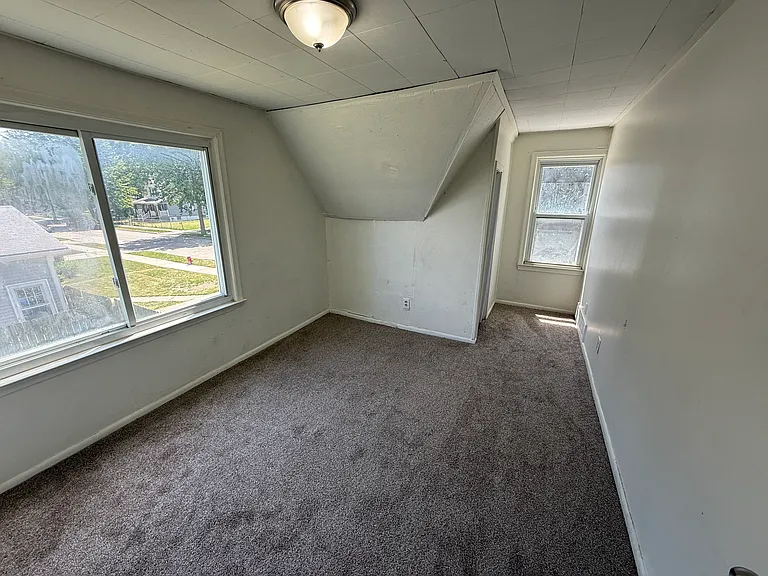 11377 Sherman Ave — Photo 10
