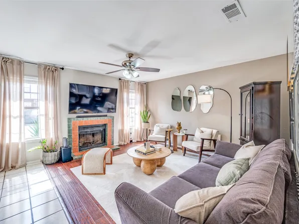 1161 Dallas Dr, Denton, TX 76205