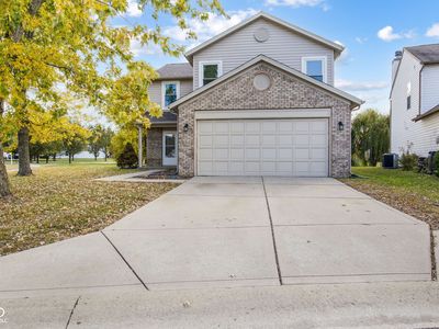 6766 Wimbledon Dr, Zionsville, IN, 46077