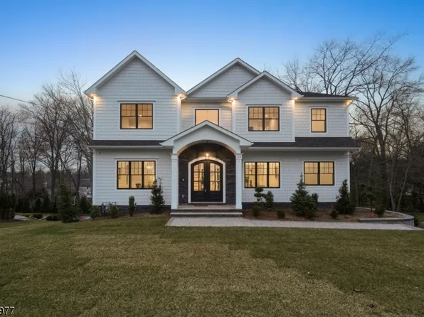 30 Rose Ave, North Caldwell Boro, NJ 07006