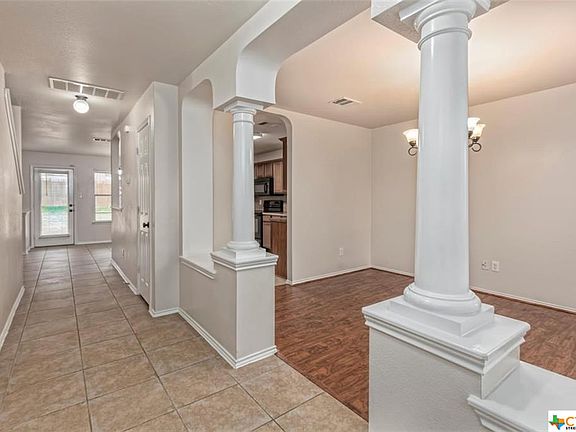 3rd image of 2302 Isabelle Dr