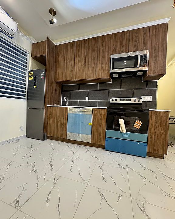 1st image of 172 Taft #1