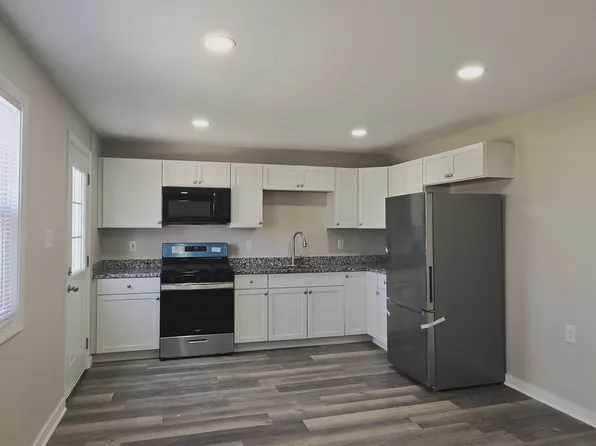 642 Montrose Dr, Romeoville, IL 60446