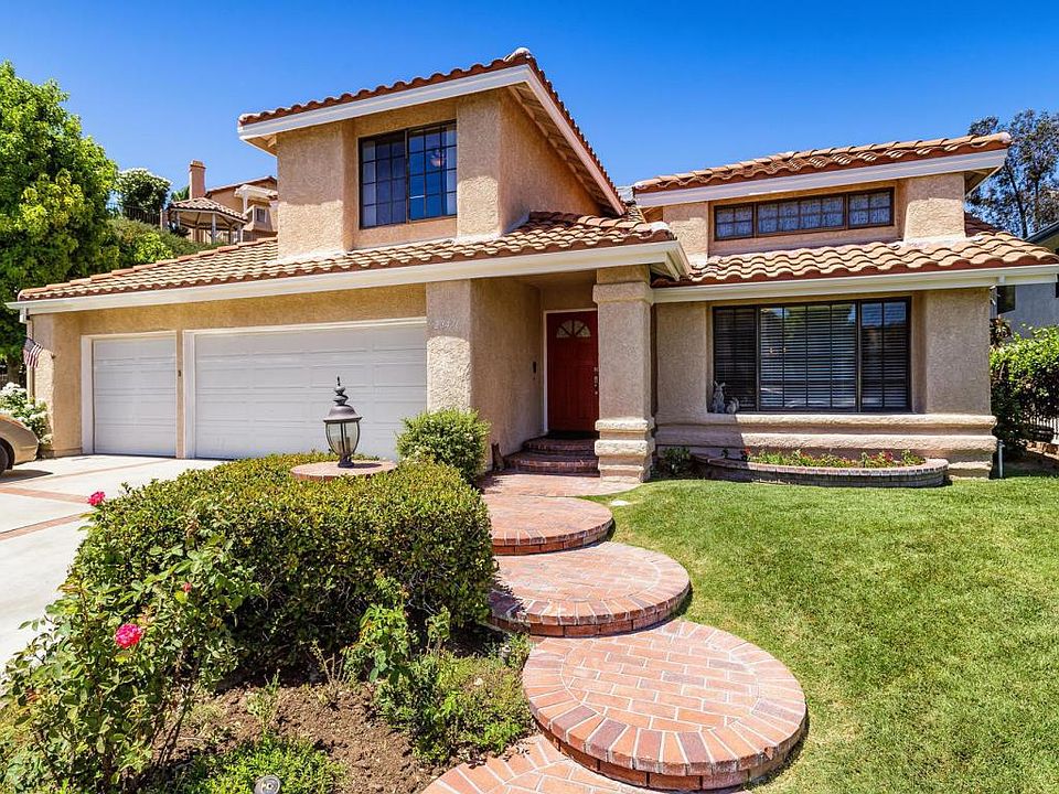 1st image of 23471 Glenridge Dr