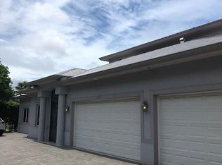 870 8th Ct E, Naples, FL 34108