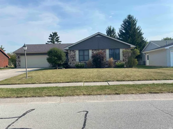 1040 Cross Pointe Dr, Decatur, IN 46733