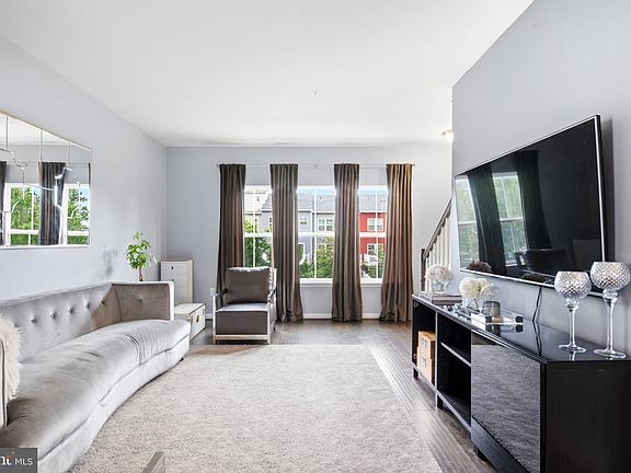 3rd image of 41768 McMonagle Sq