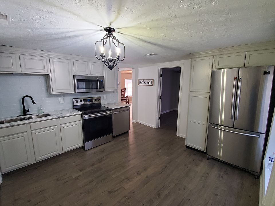 1st image of 204 Sparks Ave