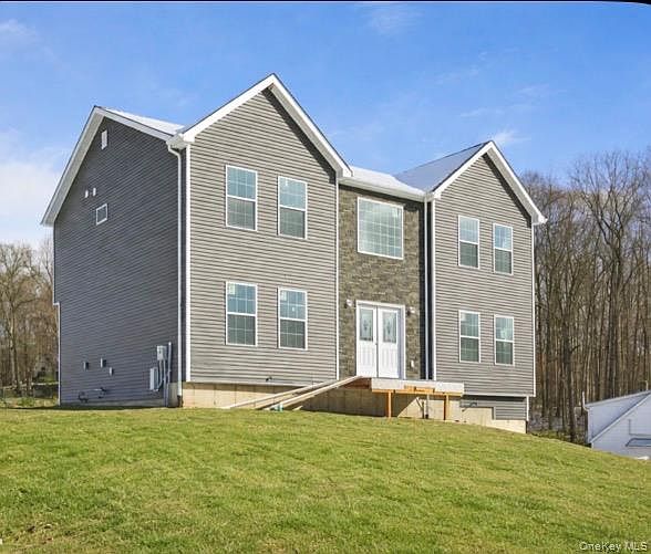 1st image of 10 Vargas (AKA 70 Jessup Ln) Circle