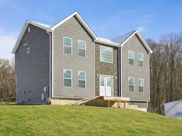 10 Vargas (AKA 70 Jessup Ln) Circle, Stony Point, NY 10980