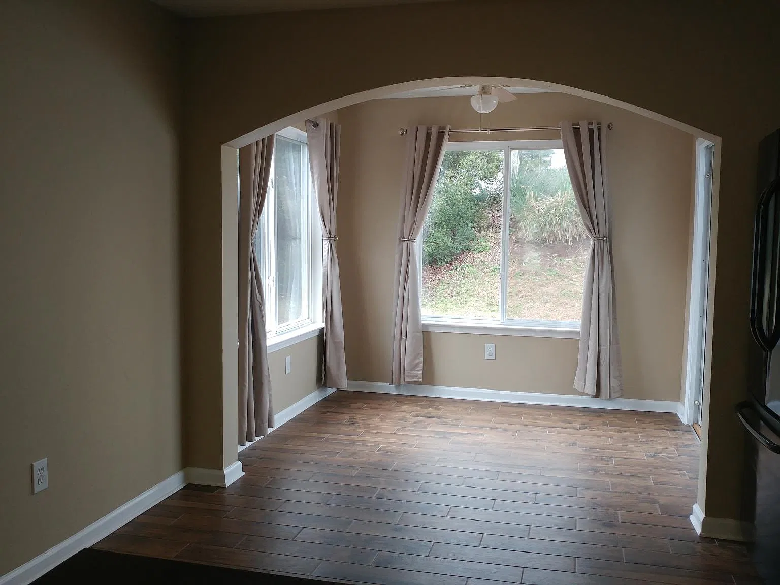 3059 Hollybrooke Dr — Photo 3