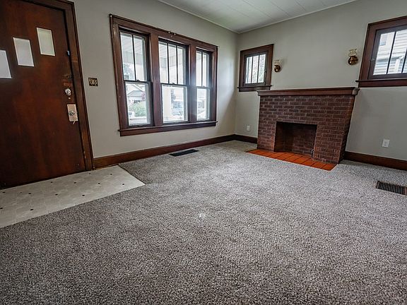 5th image of 263 S Hickory St