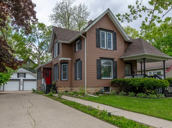 400 S 2nd St, Oregon, IL 61061