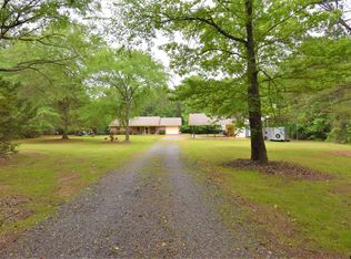 1653 Chaparral Rd, Gilmer, TX 75645