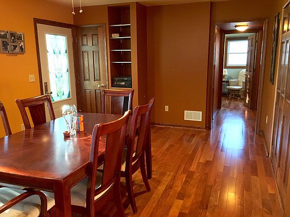 3rd image of 4448 S Pennsylvania Ave