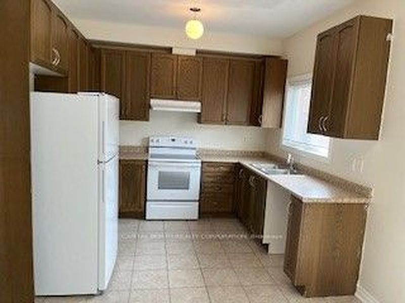 Brampton House for rent - 3 Bedrooms — photo 10