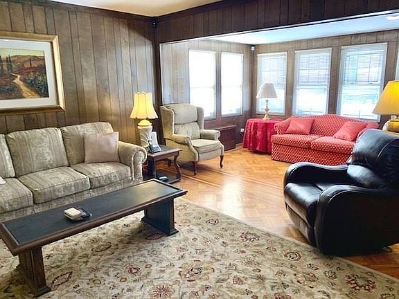 4th image of 1829 Marine Pkwy