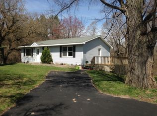 91 Ten Mile Rd NE, Comstock Park, MI 49321