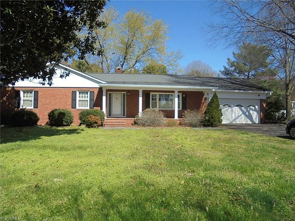 2nd image of 1031 Windwood Dr